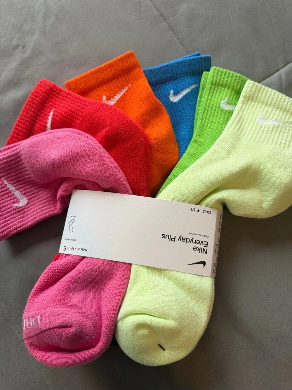 New Nike Everyday Plus Cushion Crew Socks (6-Pack)